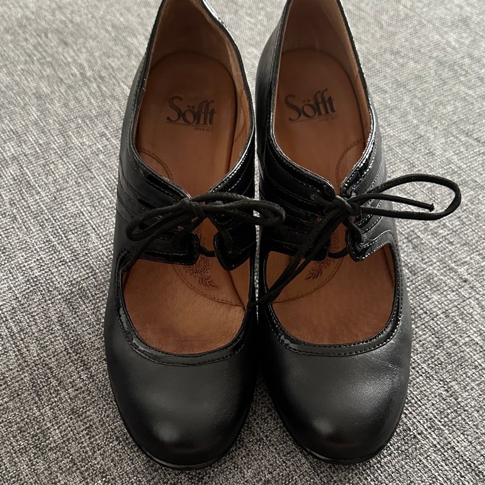 Sofft FERRE Black Lace-Up